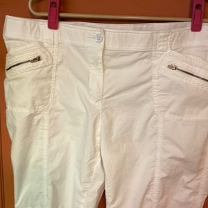 White Chicos Capri Pants